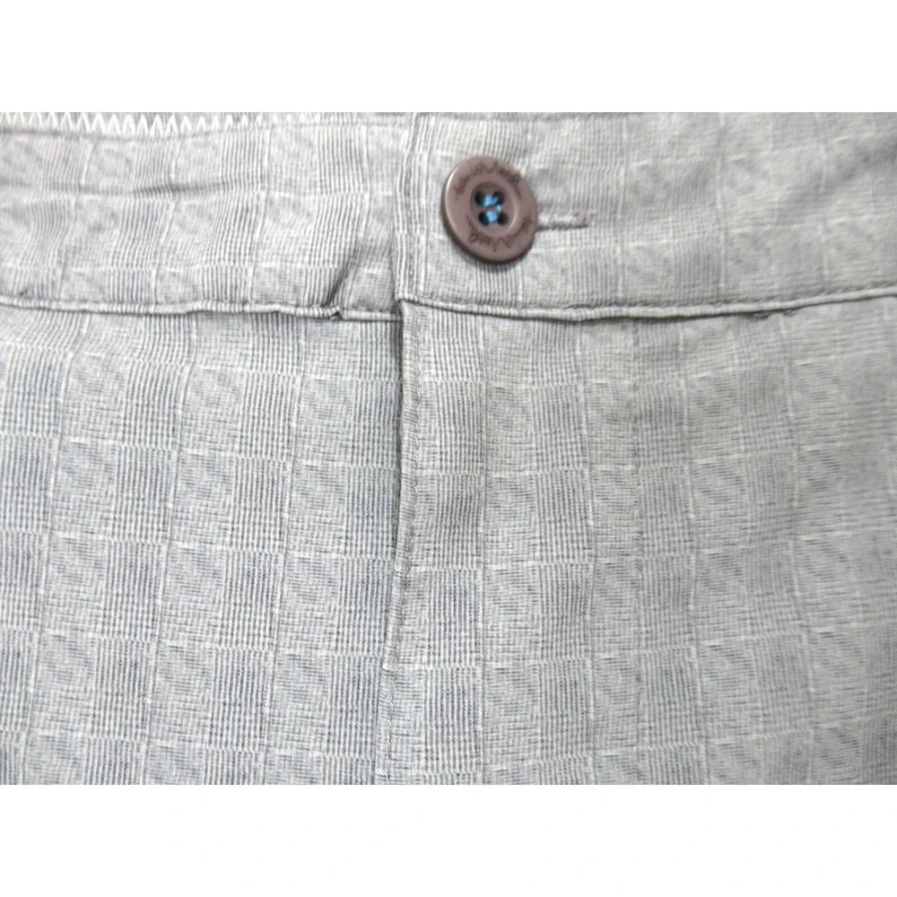 Travis Mathew Men's Size 36 Light Sage Green Golf Travel‎ Leisure Shorts
